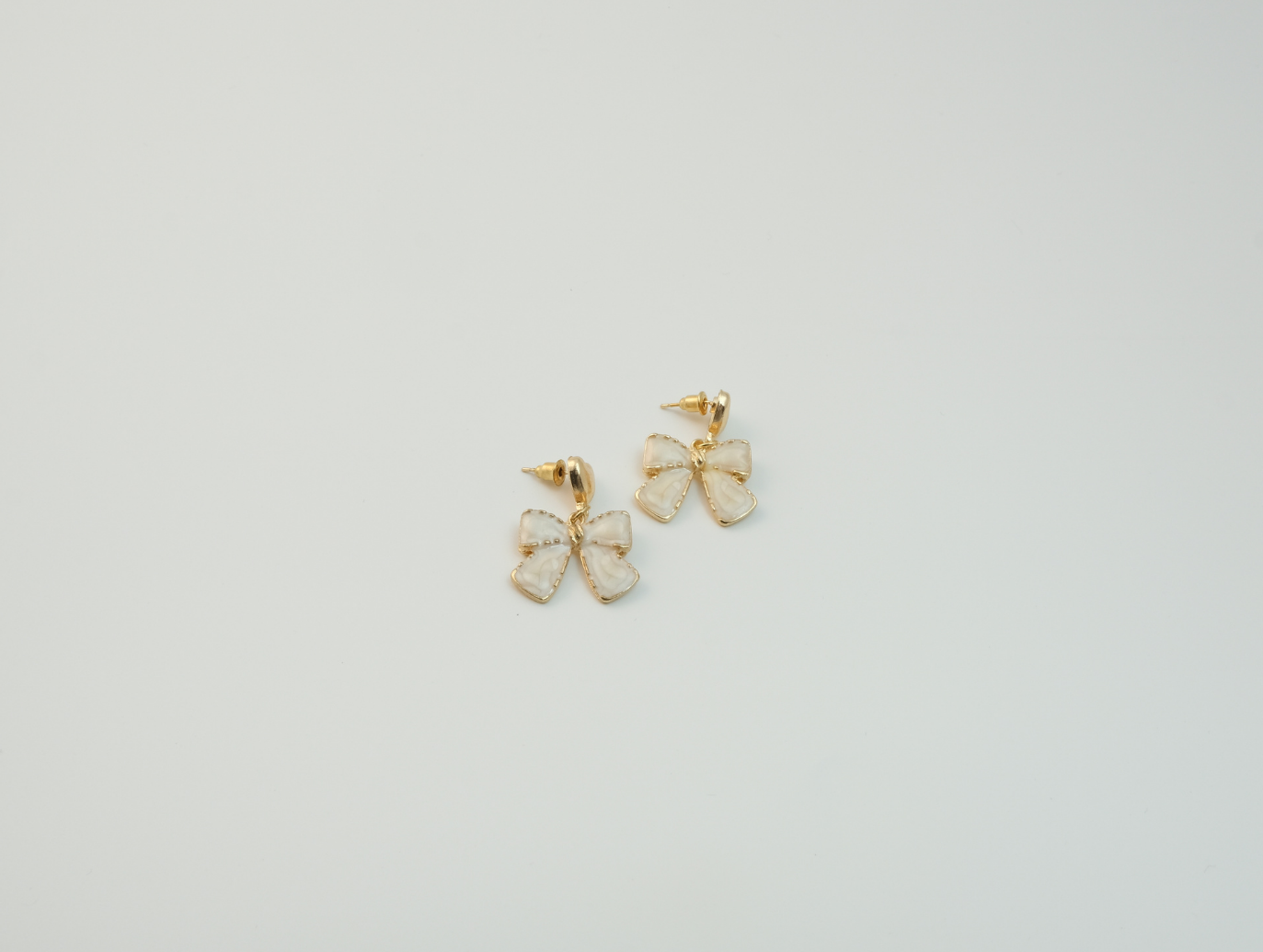 Kalpli Kurdele Küpe | Çelik | Gold