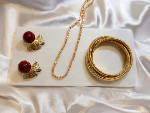 Dorika Zincir Kolye Takım - Dorika Zincir Kolye, Üçlü Kalın Sarmal Yay Bileklik, Bordo Taşlı Küpe