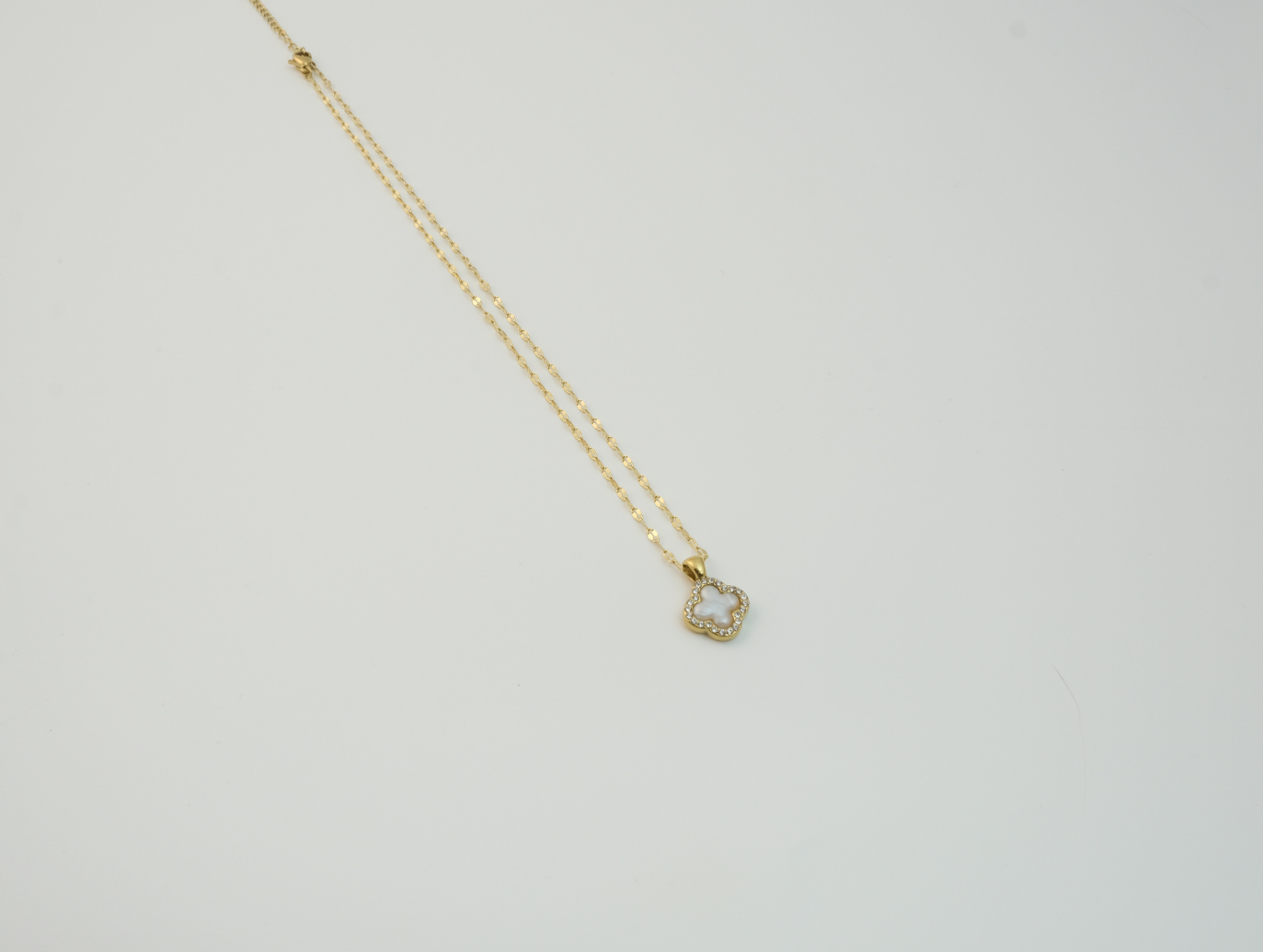 Zirkon Taşlı Yonca Kolye | Çelik | Gold