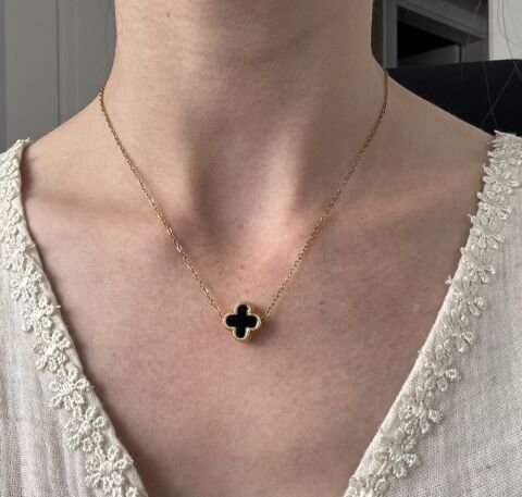 Minimal Siyah Detaylı Yonca Kolye | Kararmaz | Çelik | Gold