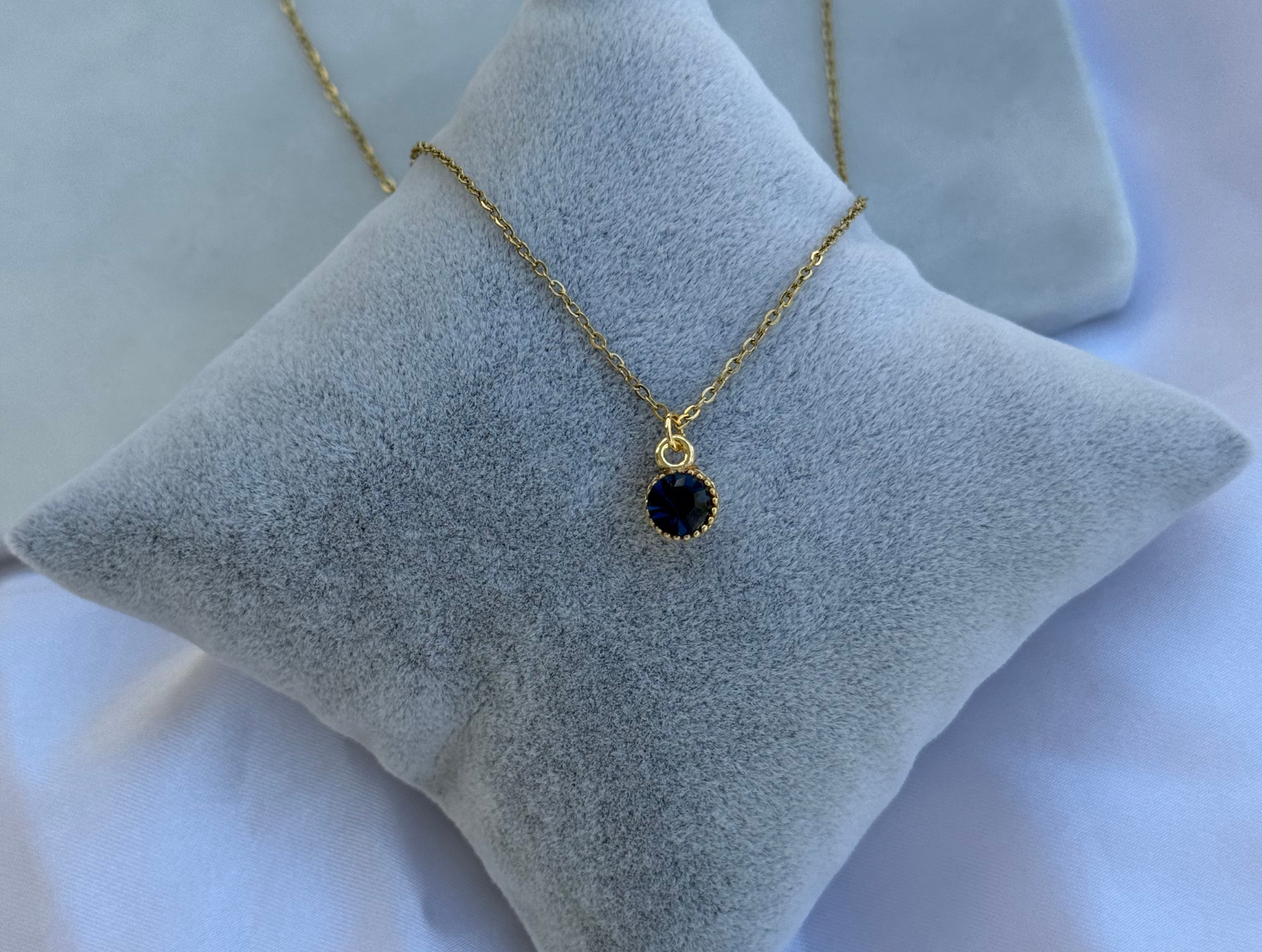 Minimal Minik Yuvarlak Lacivert Zirkon Taşlı Kolye | Kararmaz | Çelik | Gold